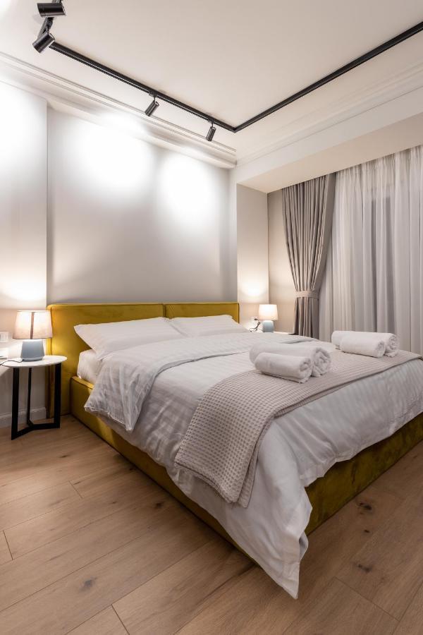 Night Inn Tirana Buitenkant foto